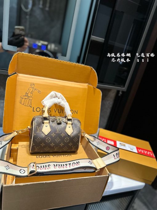 LV Speedy20 pillowcase