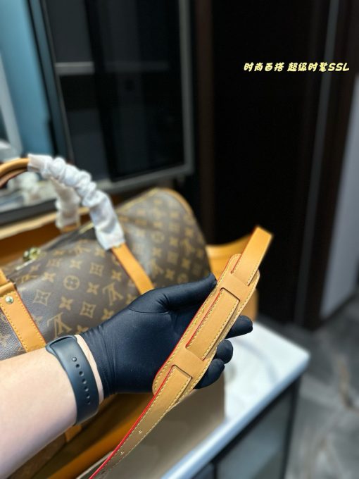 New Lv travel bags - Image 7