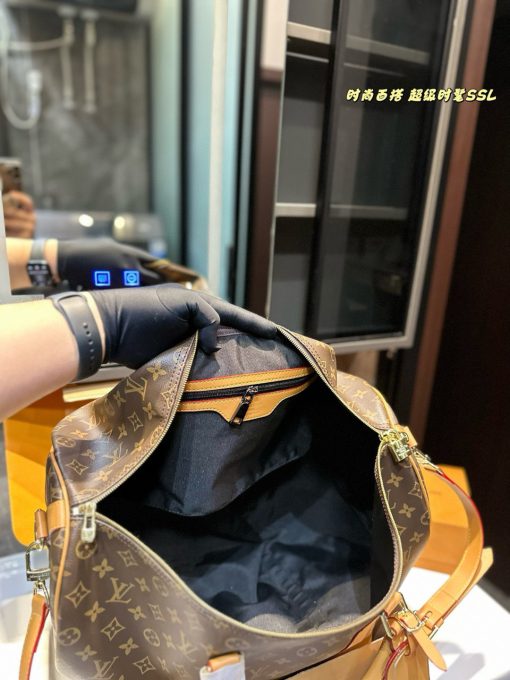 New Lv travel bags - Image 10