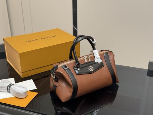 The new biker bag from Vancouver HR LV