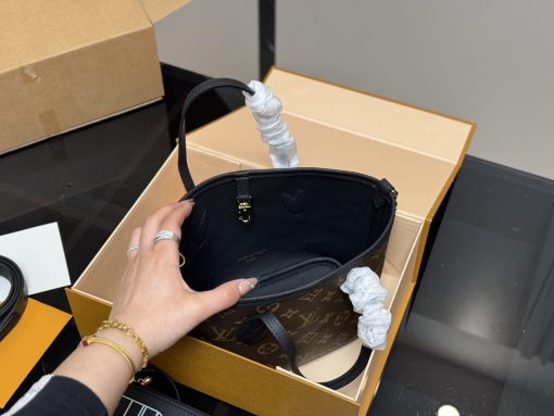 New shopping bag of Lv Neverfull - Image 6