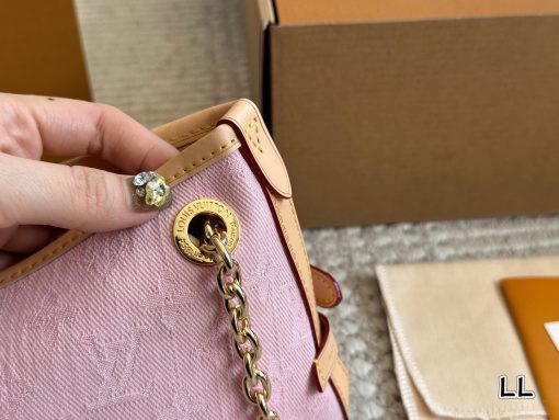 lv24 Limited Edition Denim carrya - Image 3