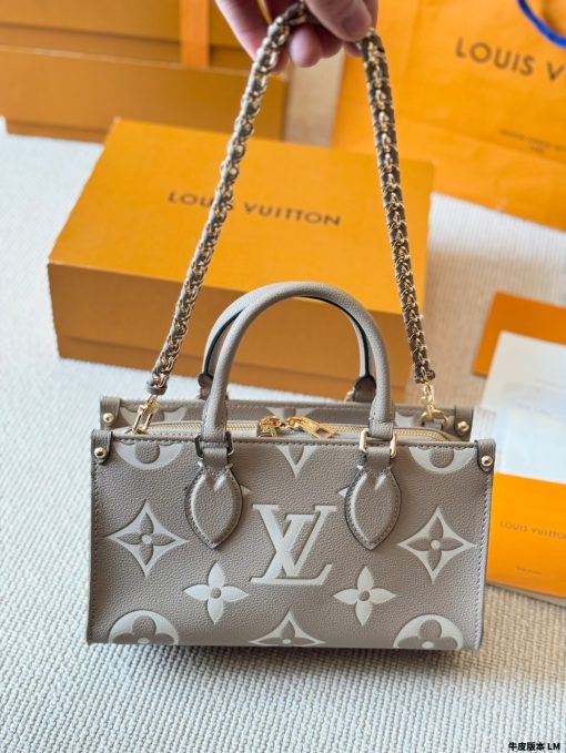 LV Onthego East West - Image 6