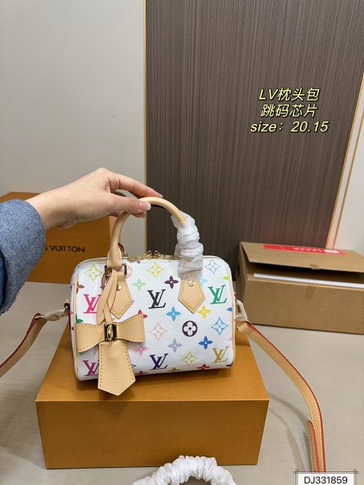LV pillow bag - Image 3