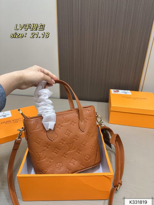 Lv handbag - Image 6