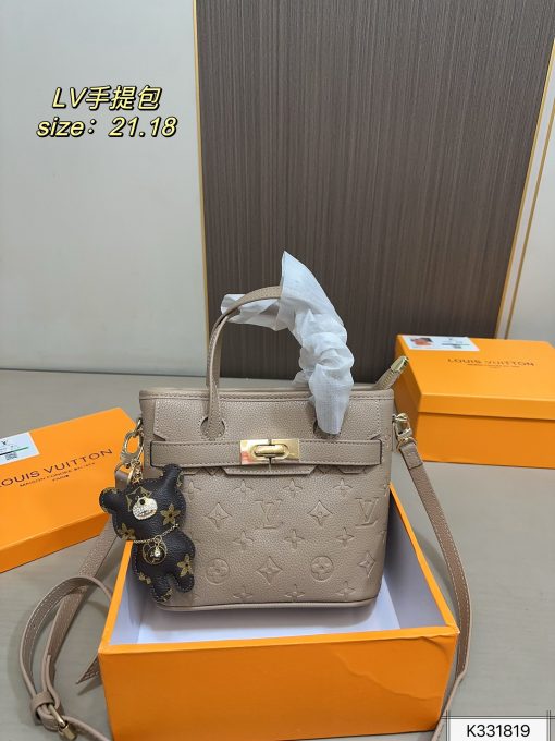 Lv handbag - Image 3