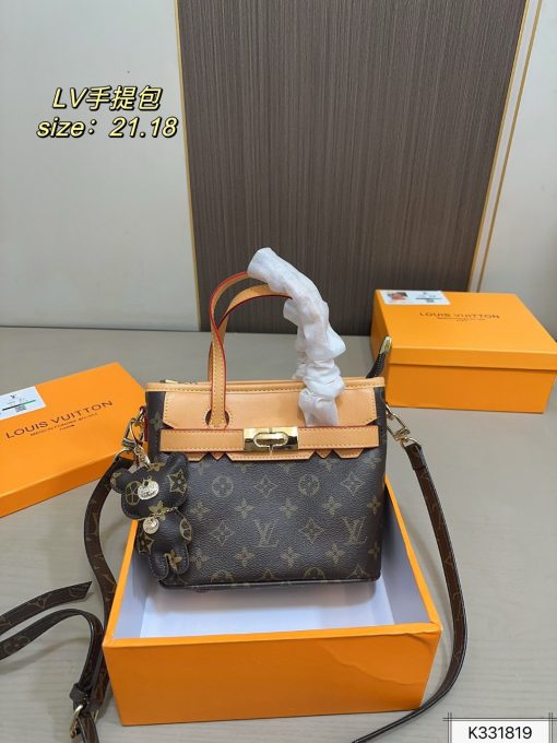 Lv handbag - Image 6