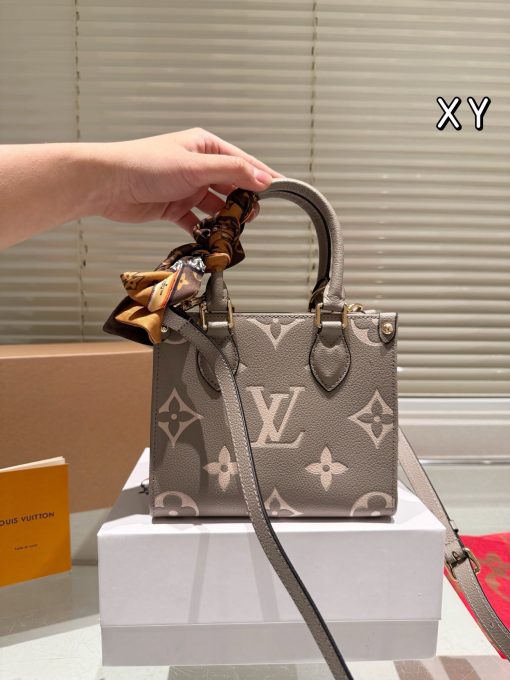 LV Onthego - Image 4