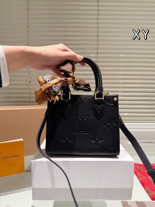LV Onthego - Image 5