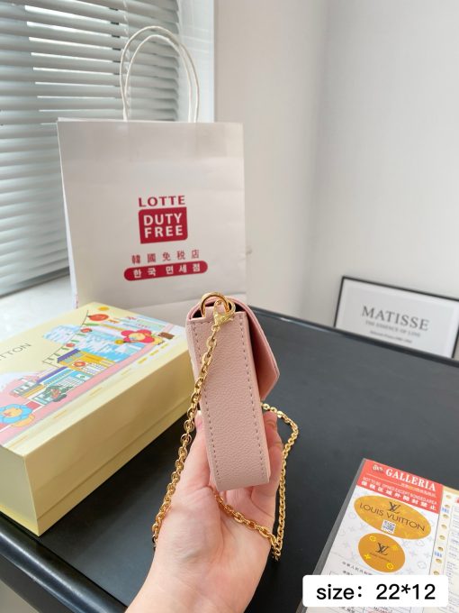LV envelope bag - Image 4