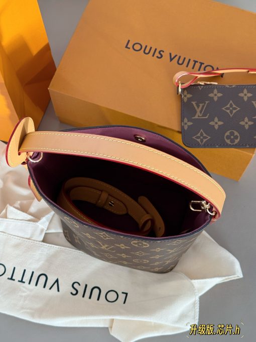 LV bucket bag - Image 7