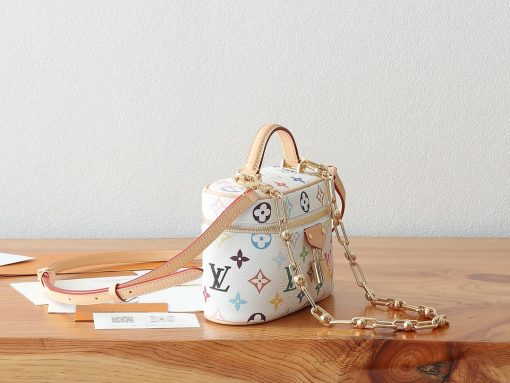 LV engraved pattern padlock - Image 3