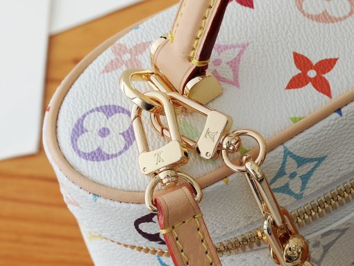 LV engraved pattern padlock - Image 6