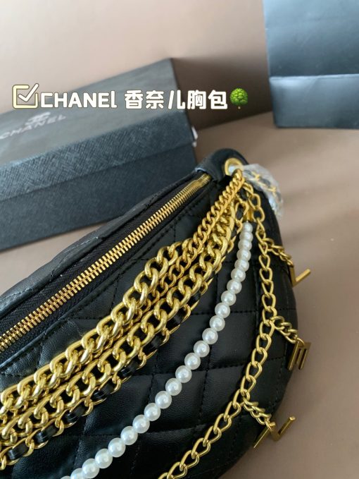 CHANEl breast bag - Image 4