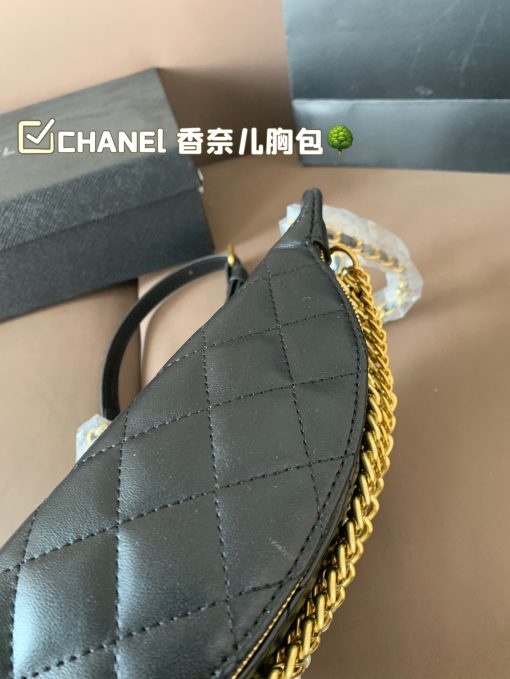 CHANEl breast bag - Image 8