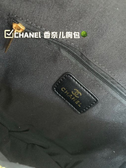 CHANEl breast bag - Image 10