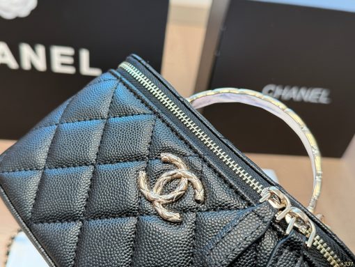 Chanel handle cosmetic case - Image 6