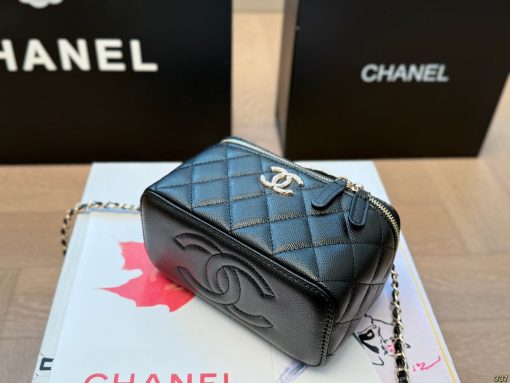 Chanel handle cosmetic case - Image 7
