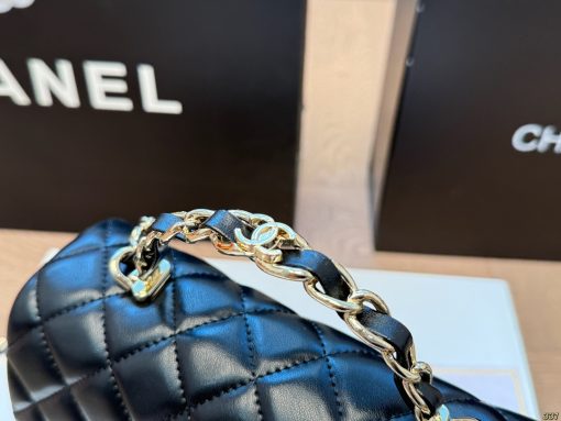 CHANEL classic diamond-shaped bag - Image 4