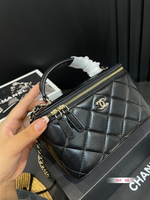 Chane handle makeup box - Image 7