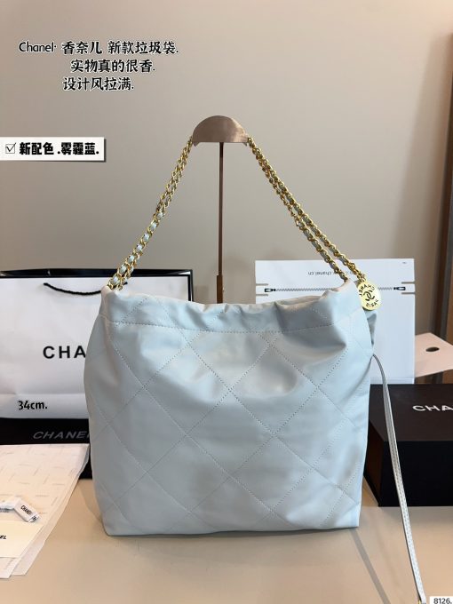 Chanel shopping bags - Image 7