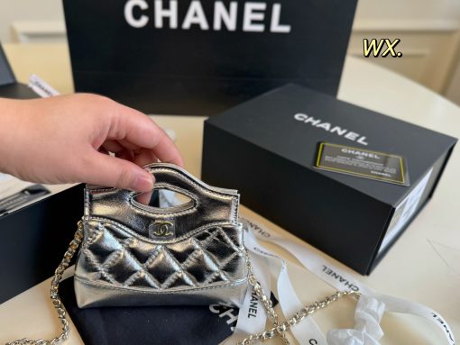 CHANEL red envelope - Image 3