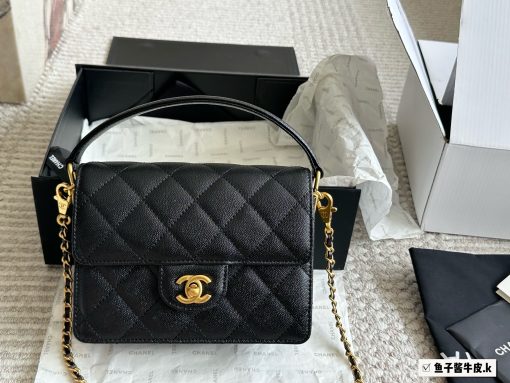 Chanel handle mouth cover bag