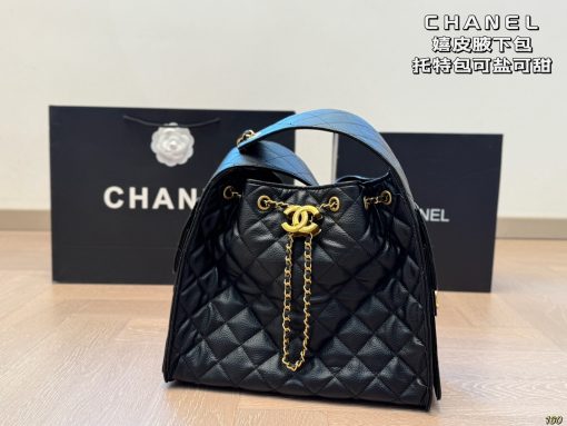 CHANEL hippie underarm bag