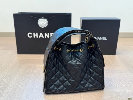 CHANEL hippie underarm bag - Image 9