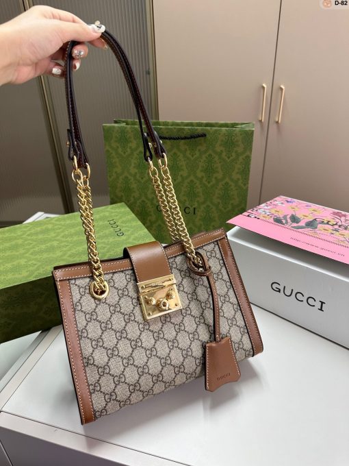 GUCCI chain shoulder bag