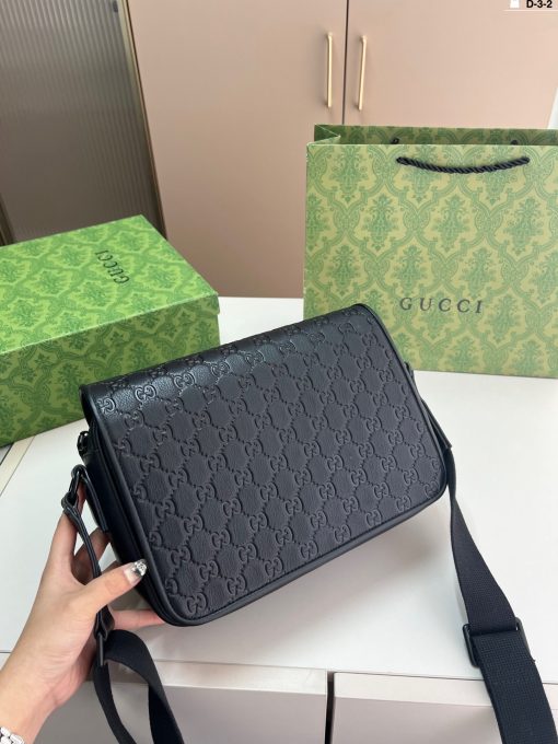 GUCCI messenger bag