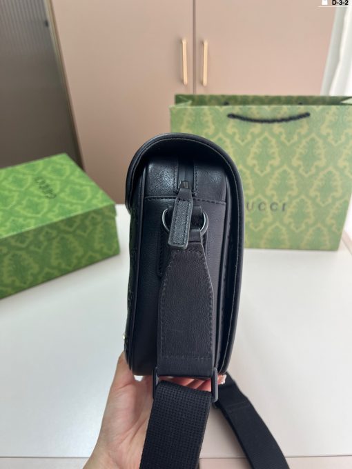 GUCCI messenger bag - Image 3
