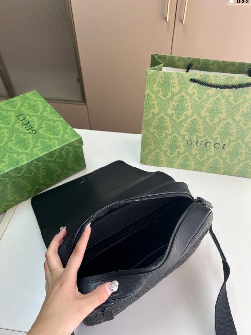 GUCCI messenger bag - Image 10