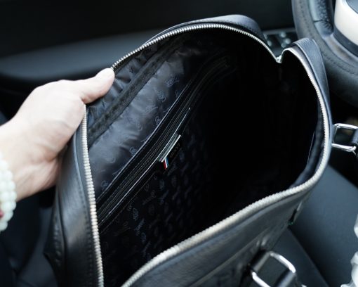 Gucci crossbody and hand-held - Image 10