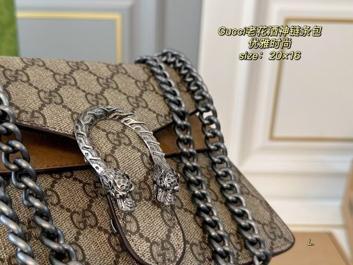 GUCCI Flower Wine God chain - Image 5