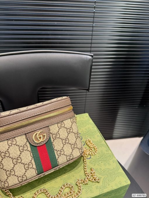 Classic Gucci Waist Bag - Image 6