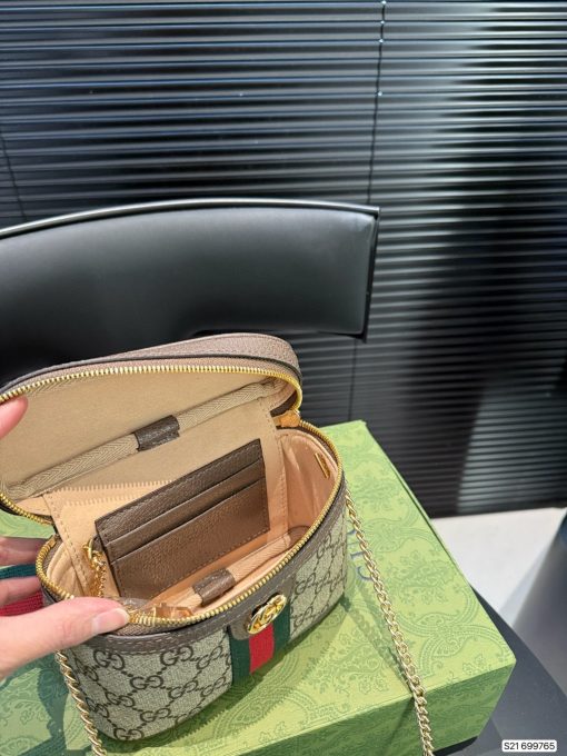 Classic Gucci Waist Bag - Image 10