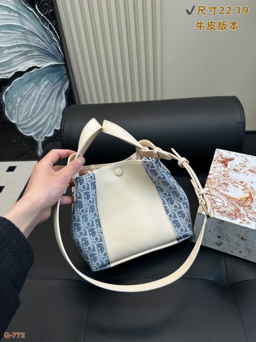 Dior Signature bucket bag - Image 7