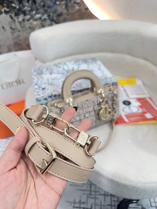 Dior handbag - Image 8