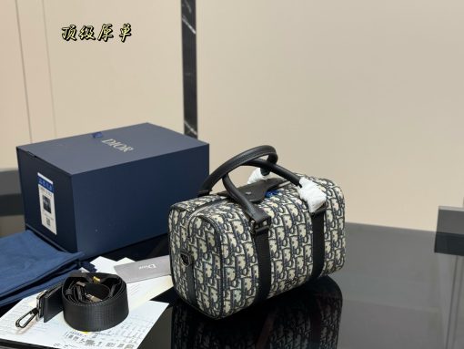 Dior pillow bag