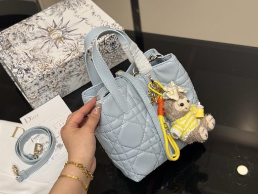 Dior Toujours shopping bag - Image 3