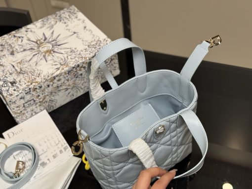 Dior Toujours shopping bag - Image 5