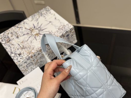 Dior Toujours shopping bag - Image 8