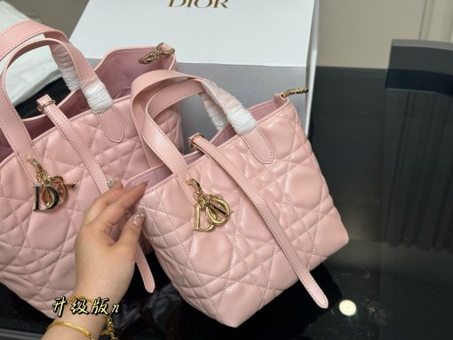 Dior Toujours shopping bag - Image 7