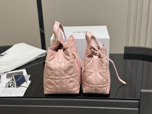 Dior Toujours shopping bag - Image 8