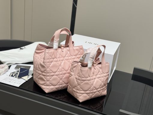 Dior Toujours shopping bag - Image 9