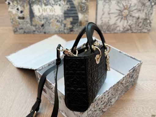 The new Dior Lady D-Joy - Image 7