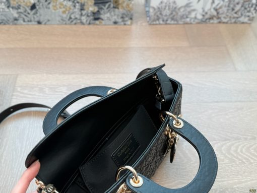 The new Dior Lady D-Joy - Image 10