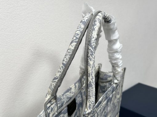dior embroidered tote bag Dior - Image 8