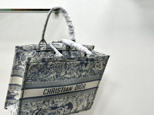 dior embroidered tote bag Dior - Image 9